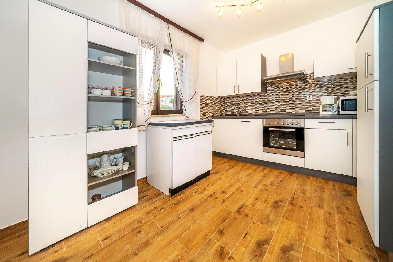 Apartments Jurina 2 Krk Town Exterior photo