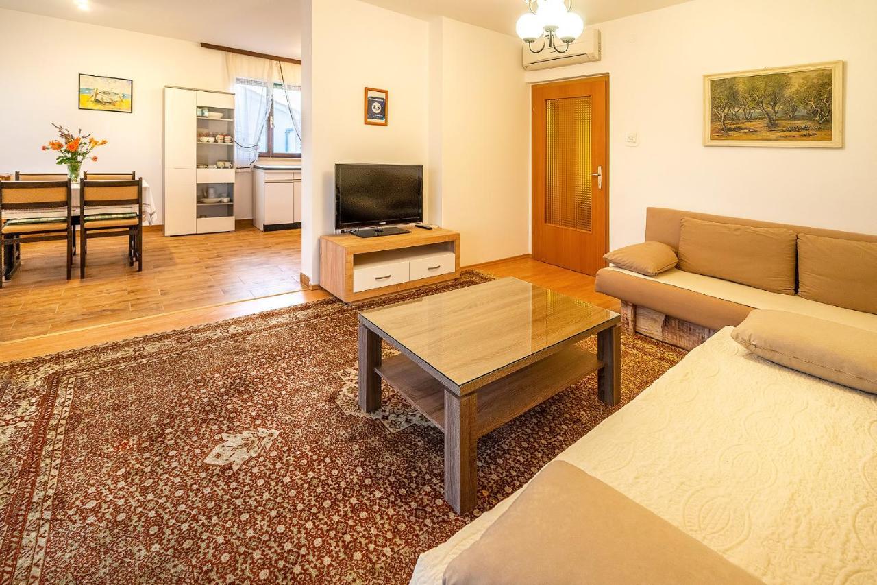 Apartments Jurina 2 Krk Town Exterior photo