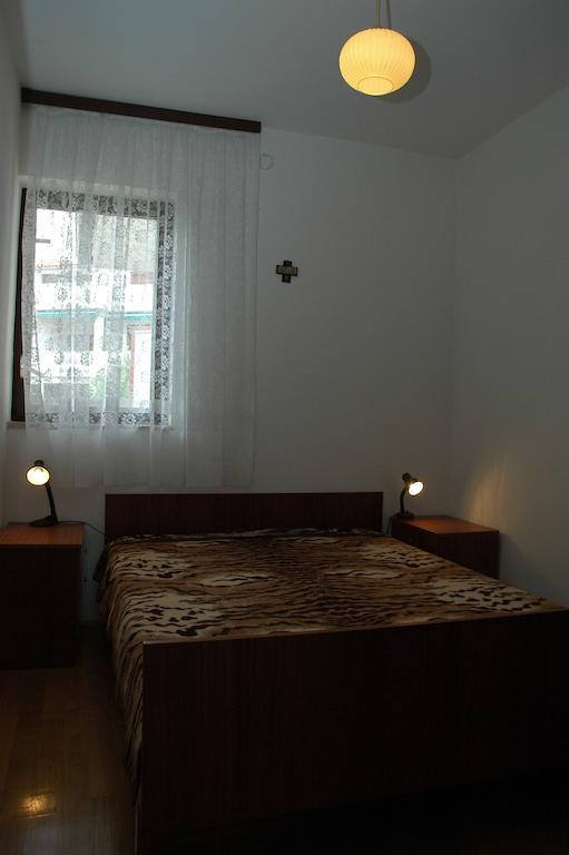 Apartments Jurina 2 Krk Town Room photo