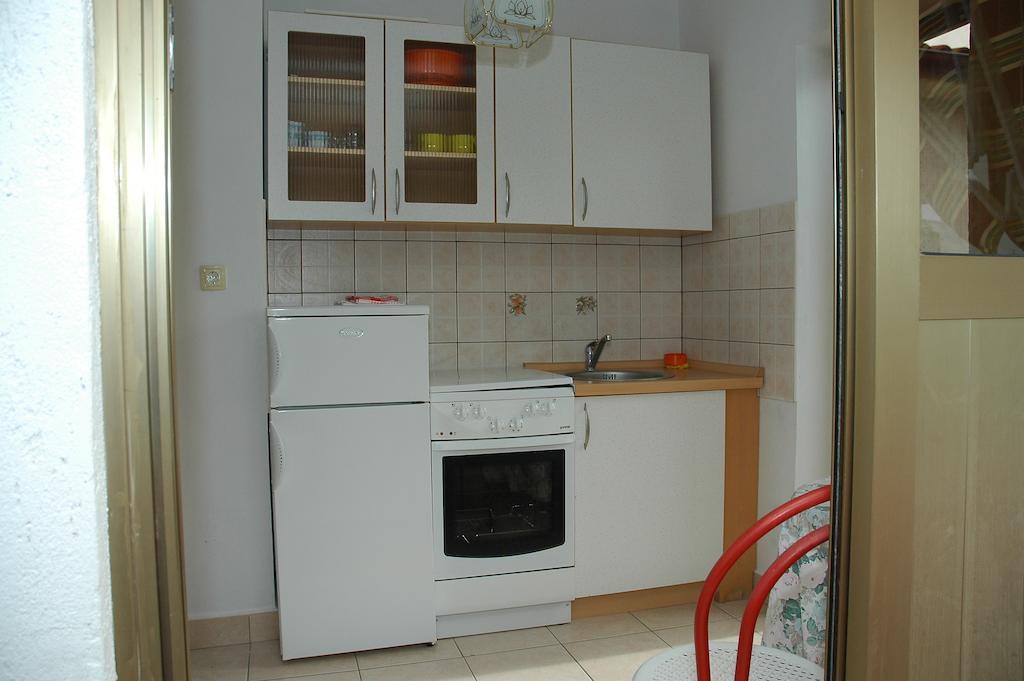 Apartments Jurina 2 Krk Town Room photo